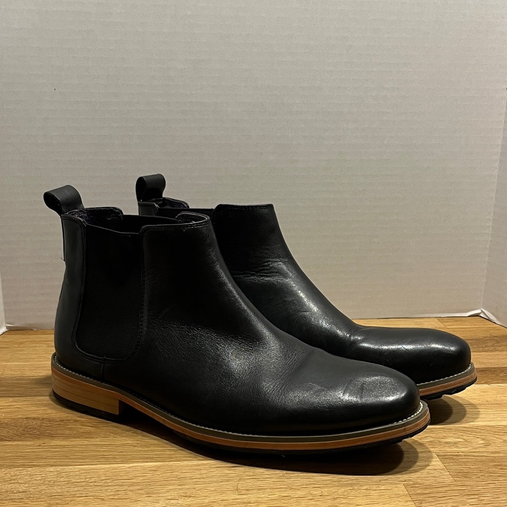 JackThreads Black Leather Kimbo Chelsea Boots w/ Lug Soles - Men’s size 8.5